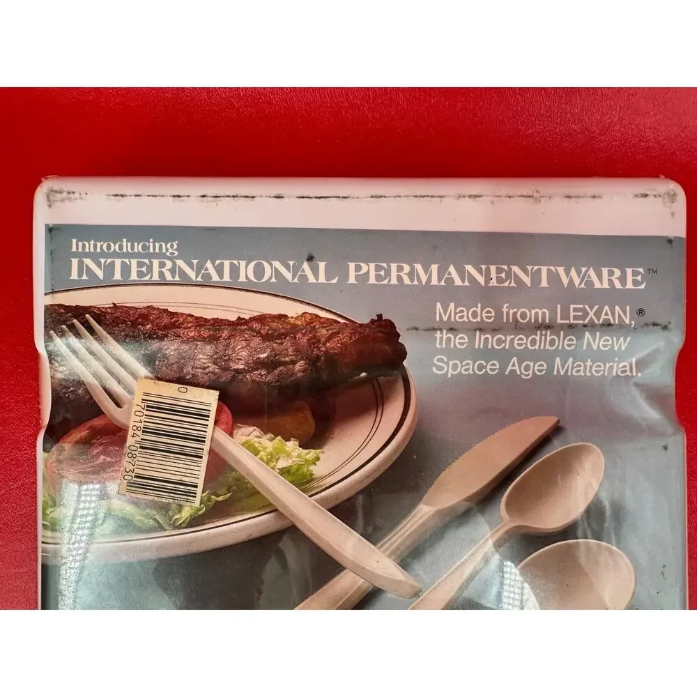 Vintage International Permanentware 32 Piece Service For 8 Lexan Resin Flatware